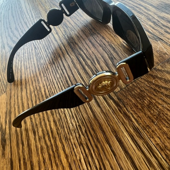 Versace Unisex Glasses - Picture 5 of 5